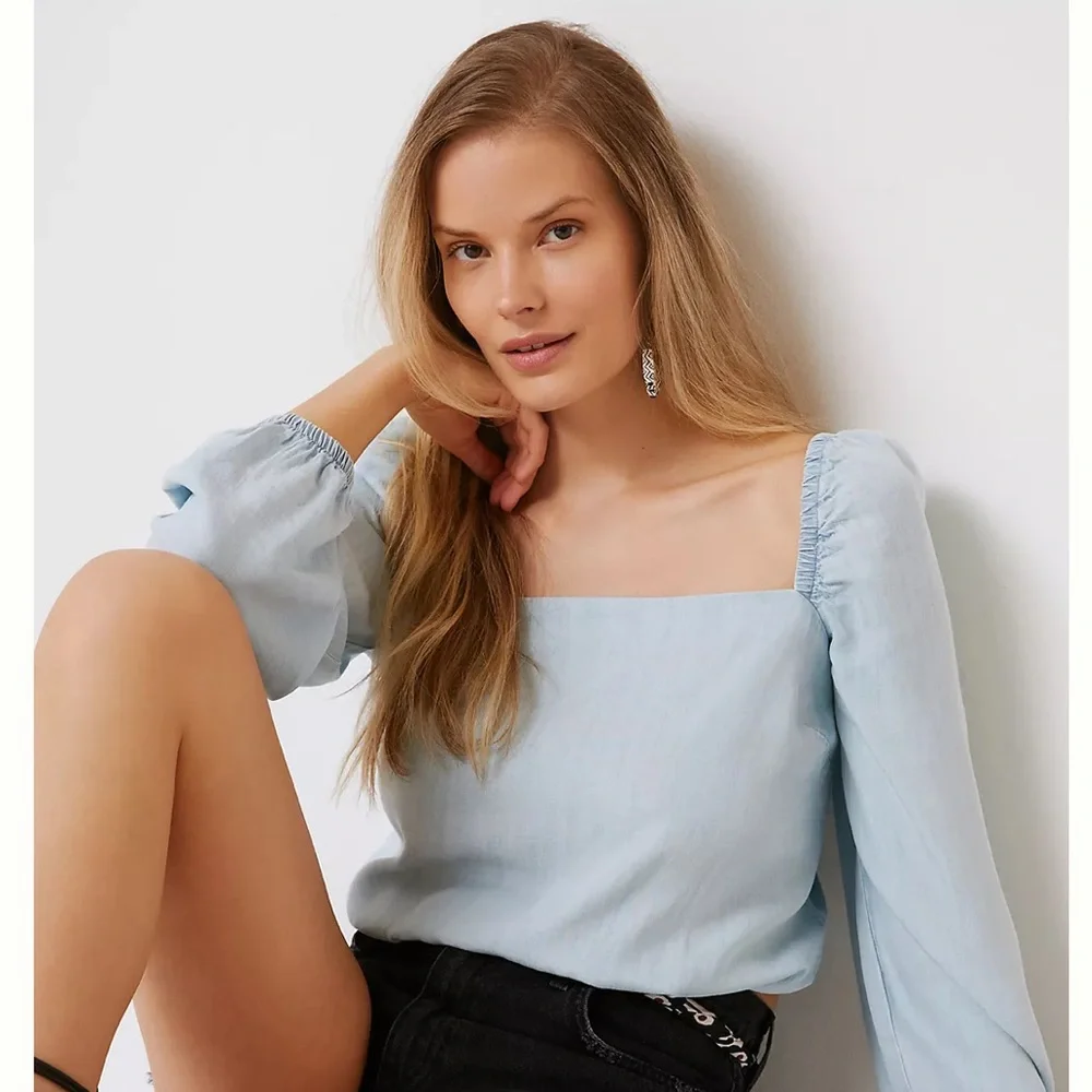 SOLD NWT, Anthropologie, Cloth & Stone Smocked Chambray Long sleeve Top, XS - Picture 1 of 11